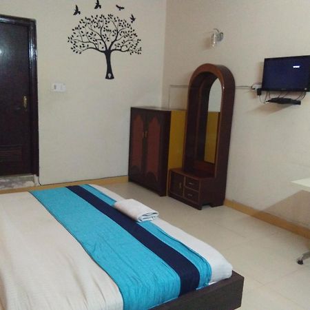Hotel Samridhi Palace Juhi Bari Extérieur photo